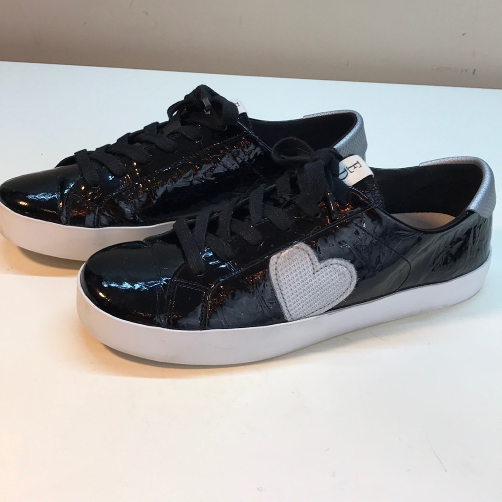 Ellen DeGeneres Black Sneakers with Heart Size 9.5 - Picture 5 of 10